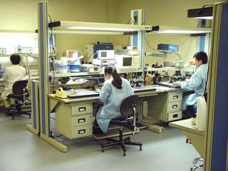 Photo of photonic lab